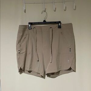 NWOT Free Country Women's Tan Cargo Shorts Size XXL/ 18